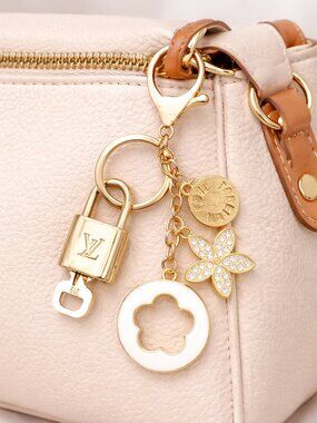 LV Authentic Gold Lock & Key 🔑 Luxury Bag Charm w/ Unbranded Flower Keychain